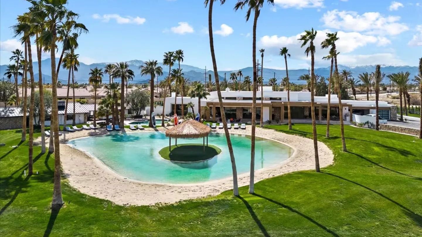 The Bravo Beach Club | Tennis, Beach, Basketball, Golf | Ultra-Luxe Compound | Photo 85