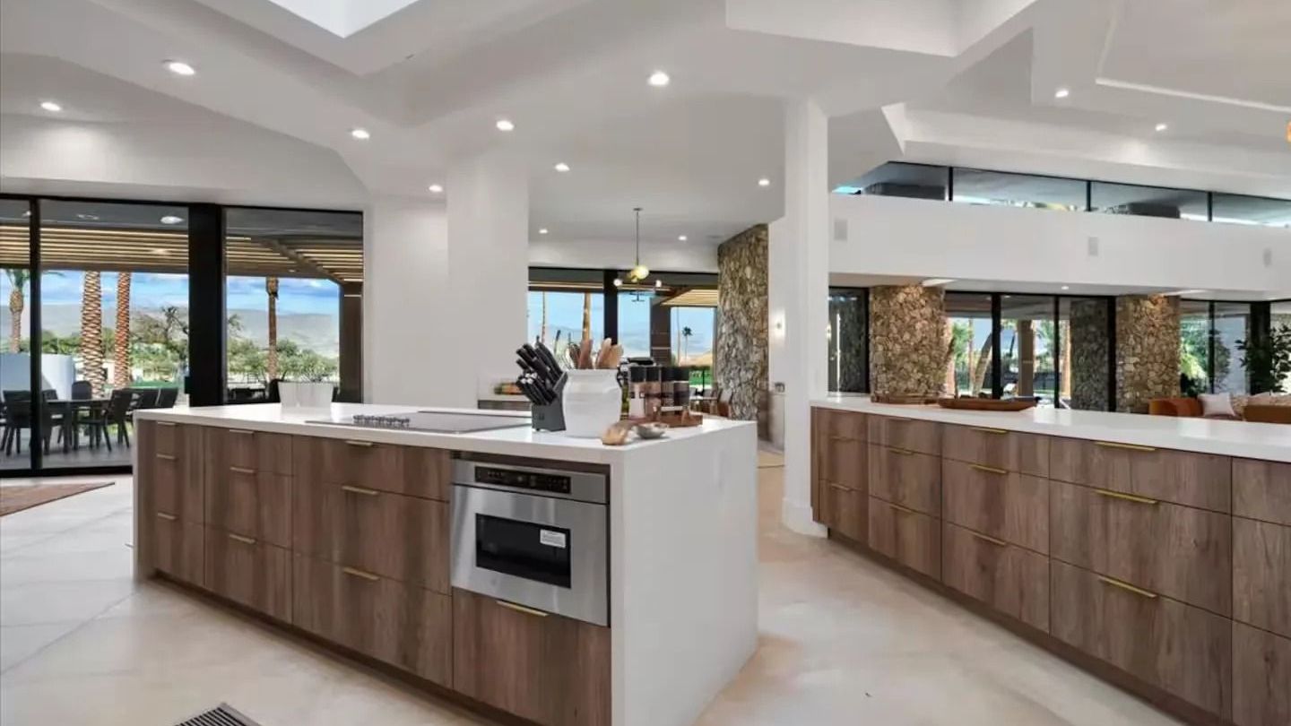 The Bravo Beach Club | Tennis, Beach, Basketball, Golf | Ultra-Luxe Compound | Photo 45