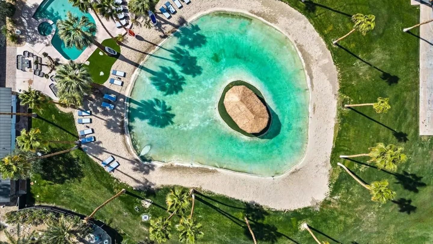 The Bravo Beach Club | Tennis, Beach, Basketball, Golf | Ultra-Luxe Compound | Photo 8