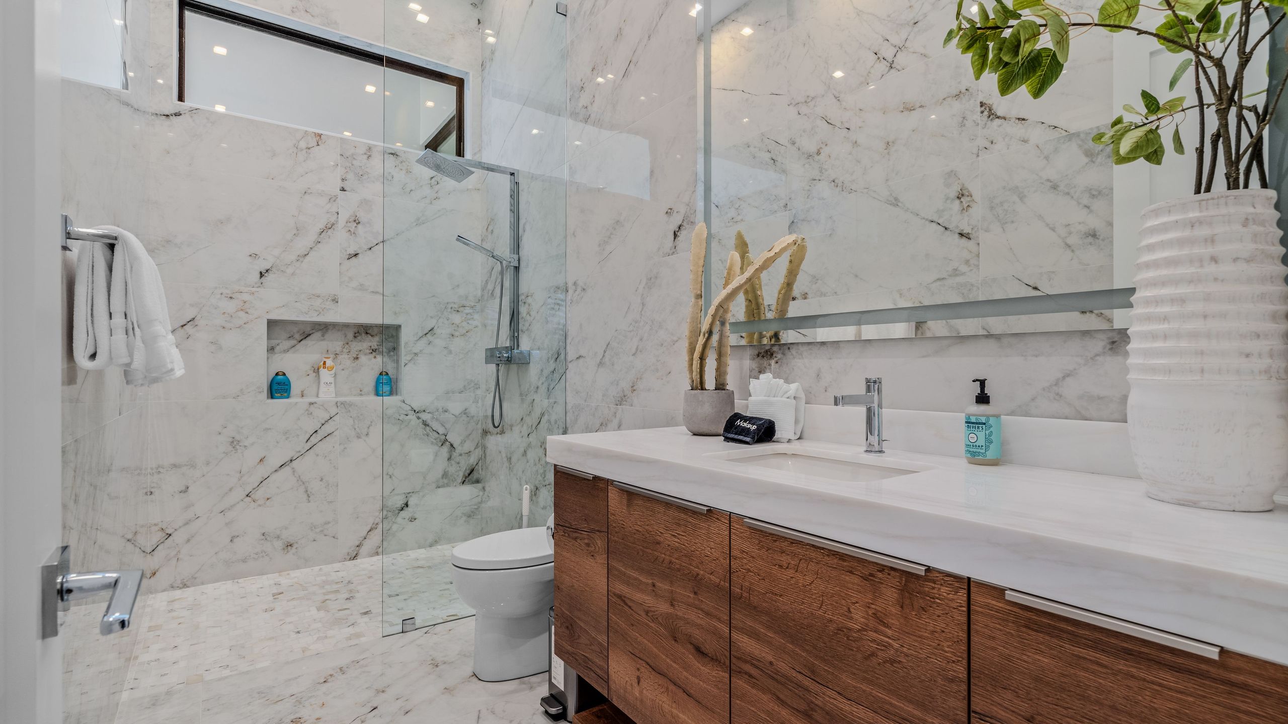 Sleeps 54 | 3 Luxury Villas w/ Pool + Spa, Pickleball | Bravo | Photo 45