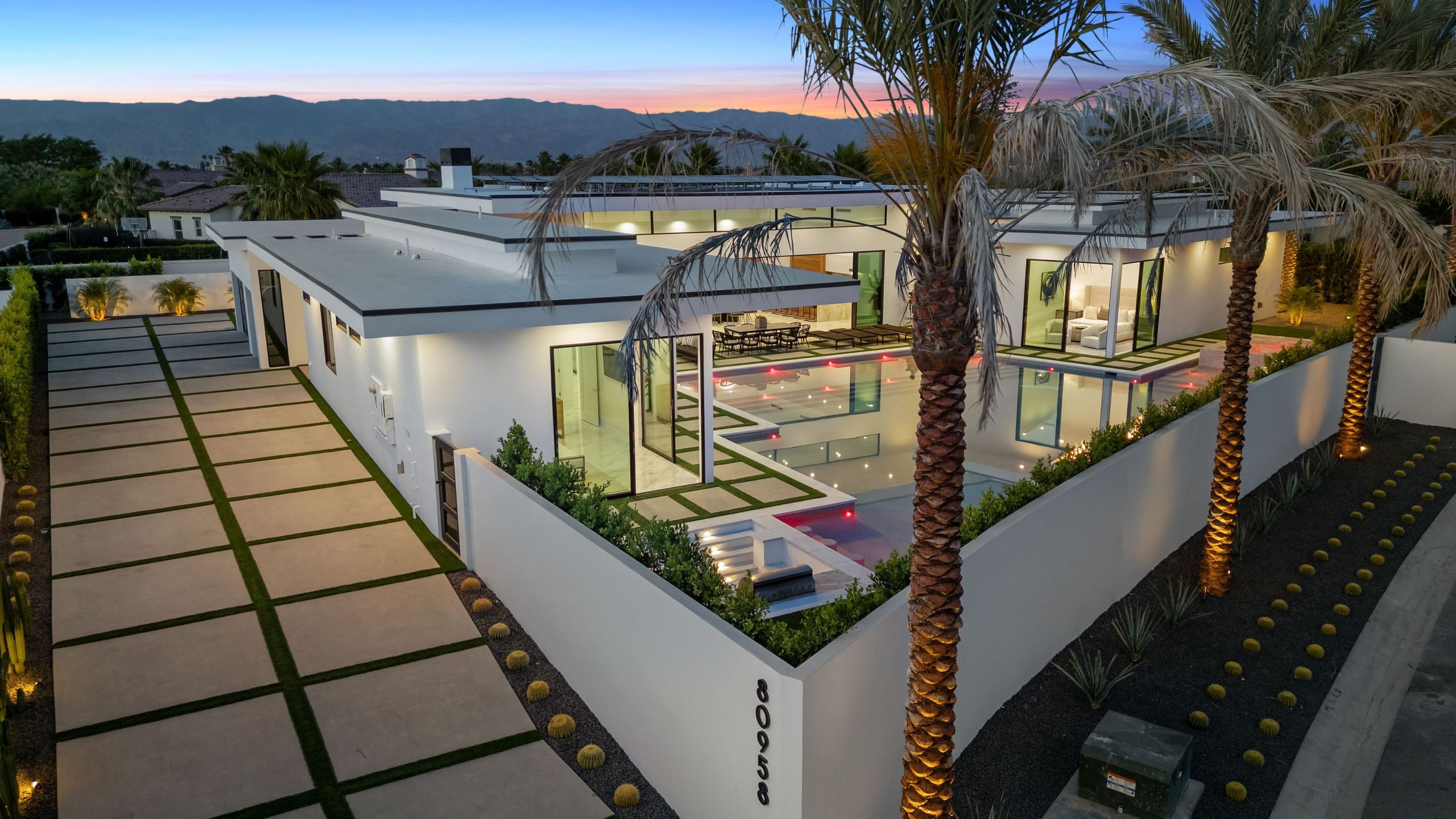 Sleeps 54 | 3 Luxury Villas w/ Pool + Spa, Pickleball | Bravo | Photo 71