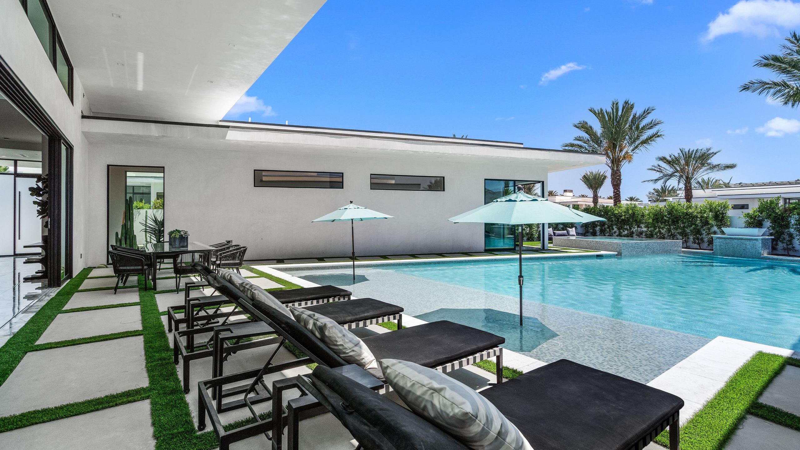 Sleeps 54 | 3 Luxury Villas w/ Pool + Spa, Pickleball | Bravo | Photo 76