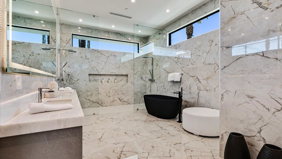 Sleeps 23 | Luxury Villa w/ Pool, Hot Tub & Pickleball Court | Bravo Villa #10 | Photo 28