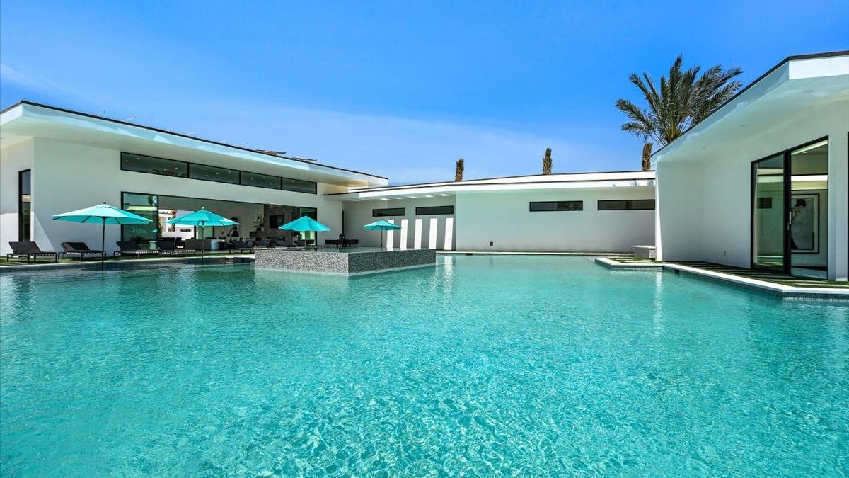 Sleeps 23 | Luxury Villa w/ Pool, Hot Tub & Pickleball Court | Bravo Villa #10 | Photo 77