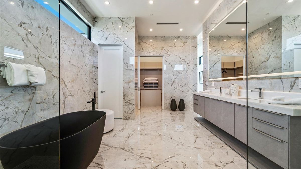 Sleeps 23 | Luxury Villa w/ Pool, Hot Tub & Pickleball Court | Bravo Villa #10 | Photo 27