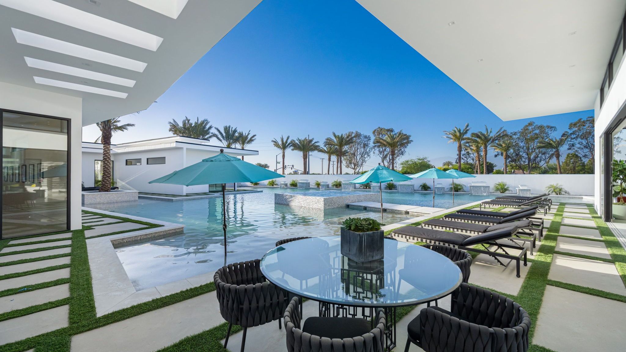 Sleeps 23 | Luxury Villa w/ Pool, Hot Tub & Pickleball Court | Bravo Villa #10 | Photo 5