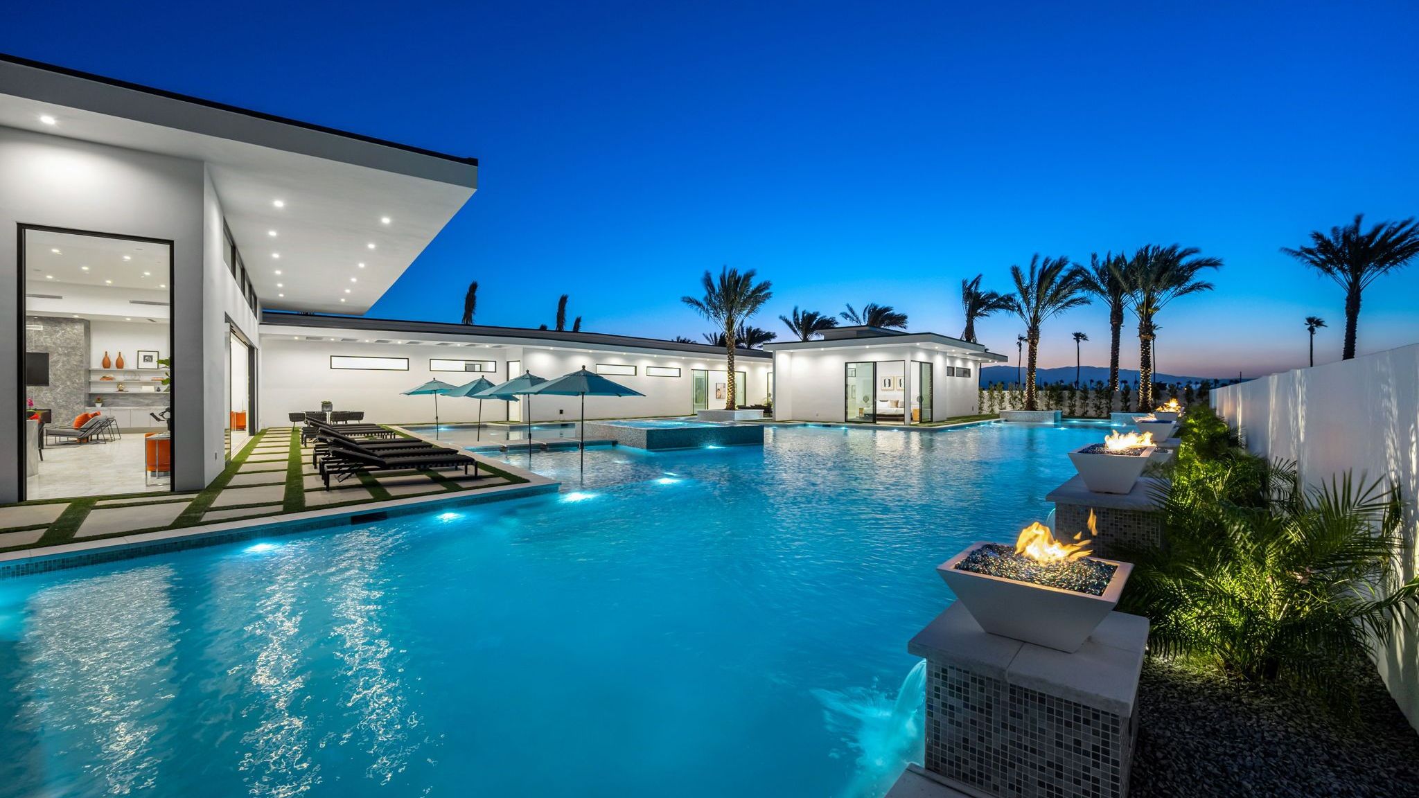 Sleeps 23 | Luxury Villa w/ Pool, Hot Tub & Pickleball Court | Bravo Villa #10 | Photo 3