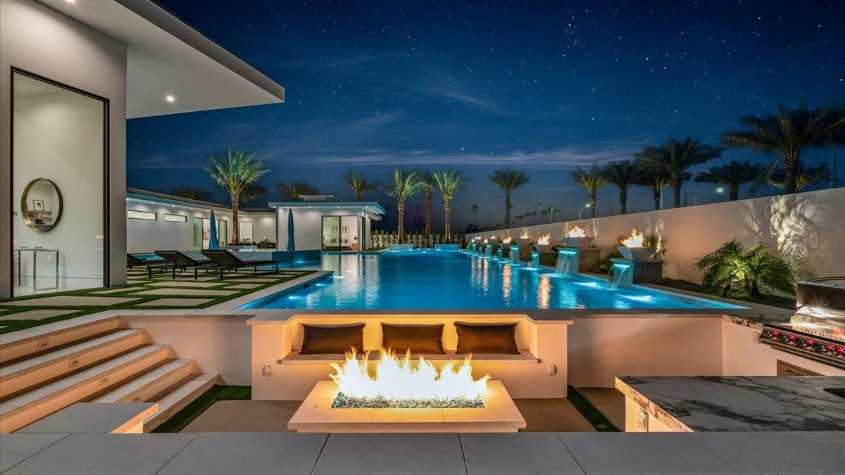 Sleeps 23 | Luxury Villa w/ Pool, Hot Tub & Pickleball Court | Bravo Villa #10 | Photo 6