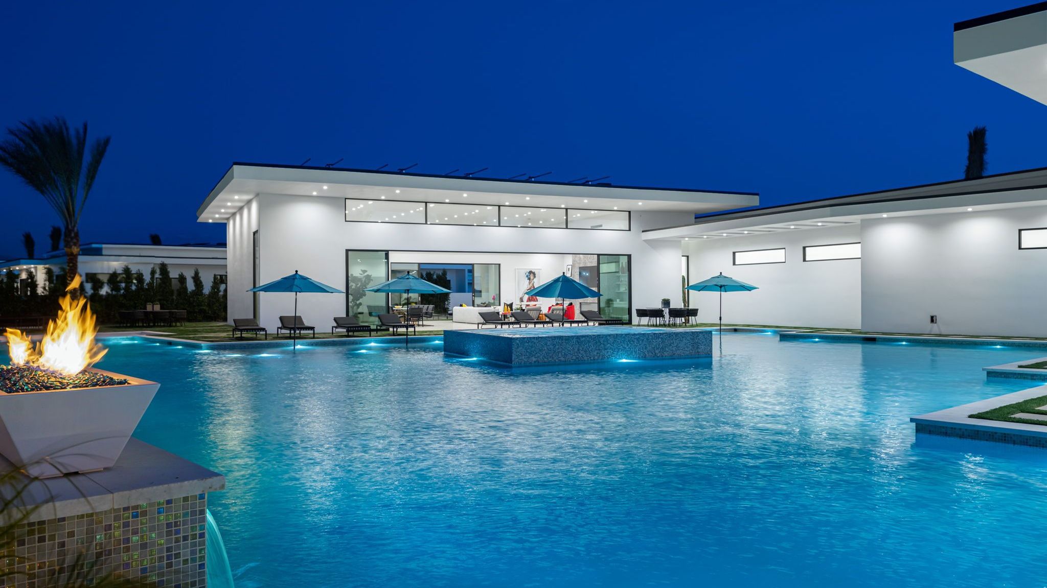 Sleeps 23 | Luxury Villa w/ Pool, Hot Tub & Pickleball Court | Bravo Villa #10 | Photo 81