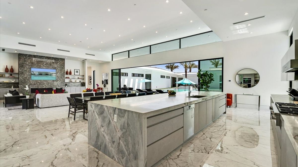 Sleeps 23 | Luxury Villa w/ Pool, Hot Tub & Pickleball Court | Bravo Villa #10 5