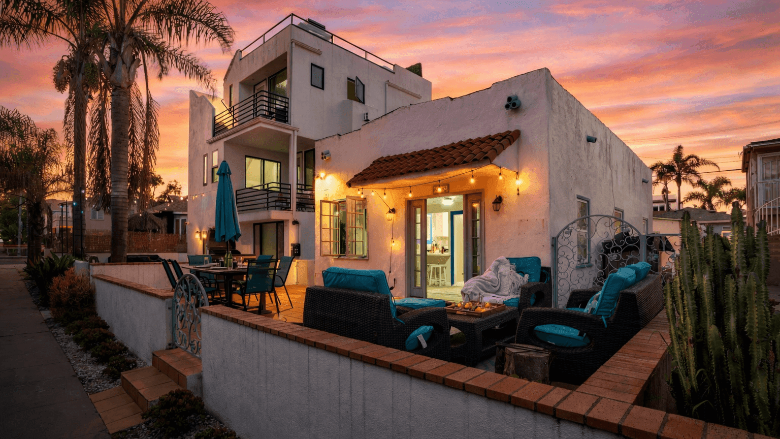 Ormond Court Unit 1 By Avantstay | 3 Blocks To Sand + Walk To Belmont Park | Mission Beach - San Diego, CA