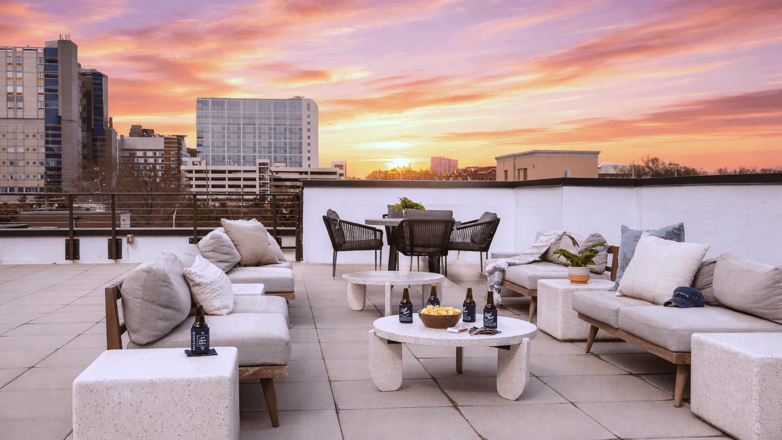 Belcourt By Avantstay | Accessible 1br + Terrace | Hillsboro Village - Nashville, TN