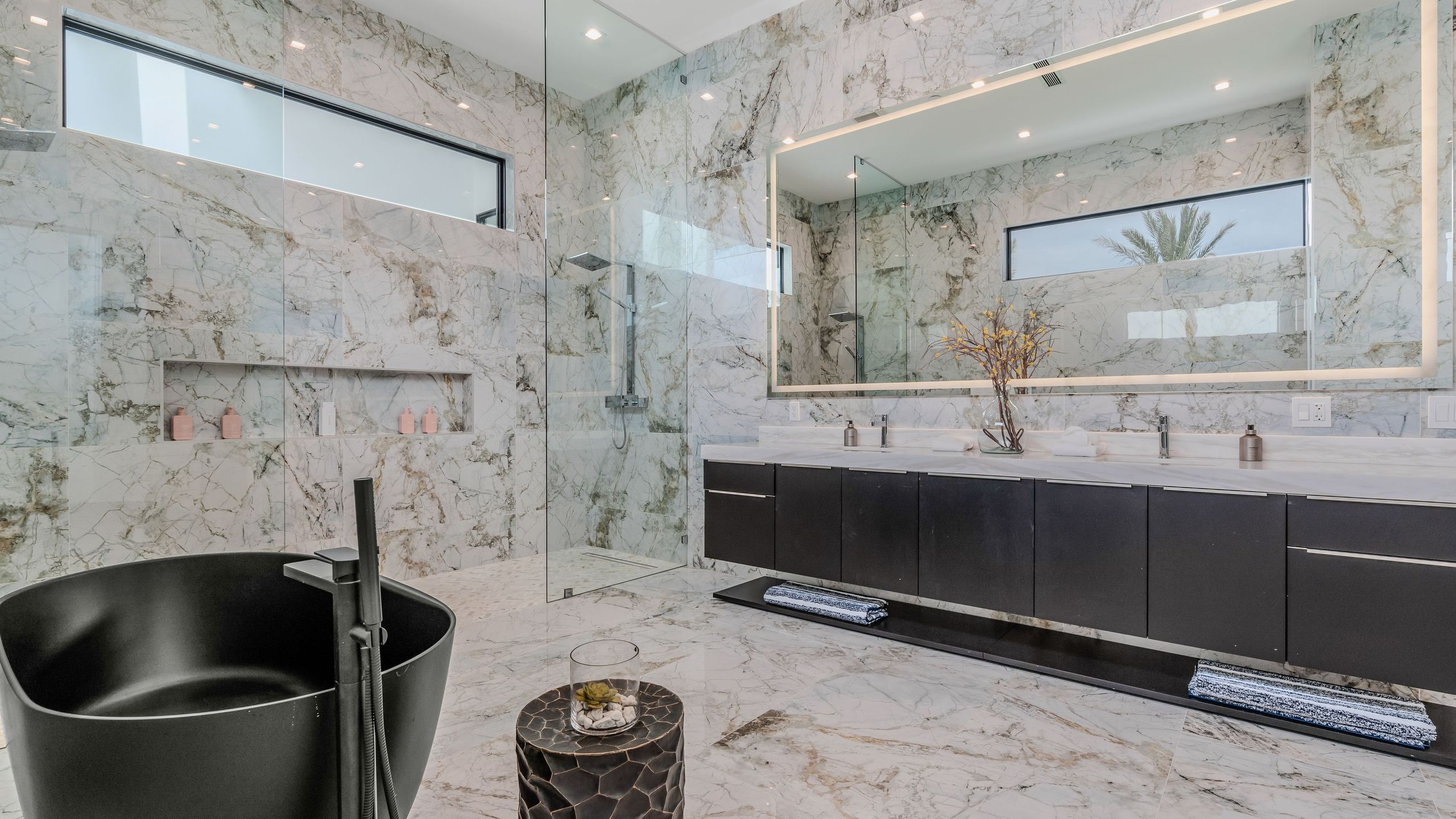 Sleeps 17 | 6BR Retreat w/ Pool, Hot Tub & Pickleball | Bravo Villa #3 | Photo 30