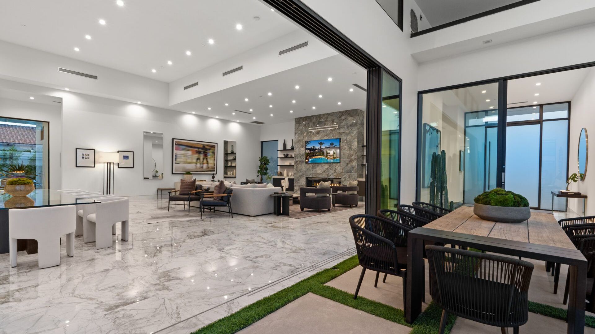 Sleeps 17 | 6BR Retreat w/ Pool, Hot Tub & Pickleball | Bravo Villa #3 | Photo 22