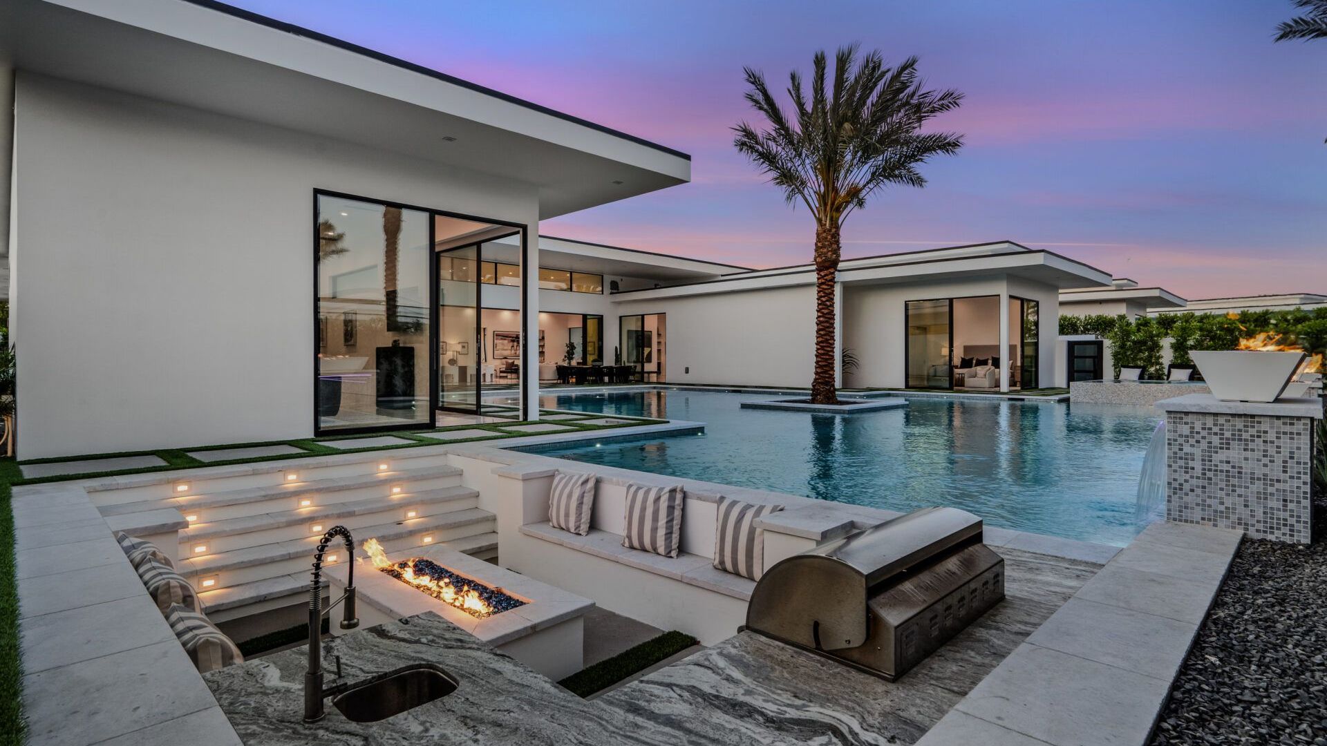 Sleeps 17 | 6BR Retreat w/ Pool, Hot Tub & Pickleball | Bravo Villa #3