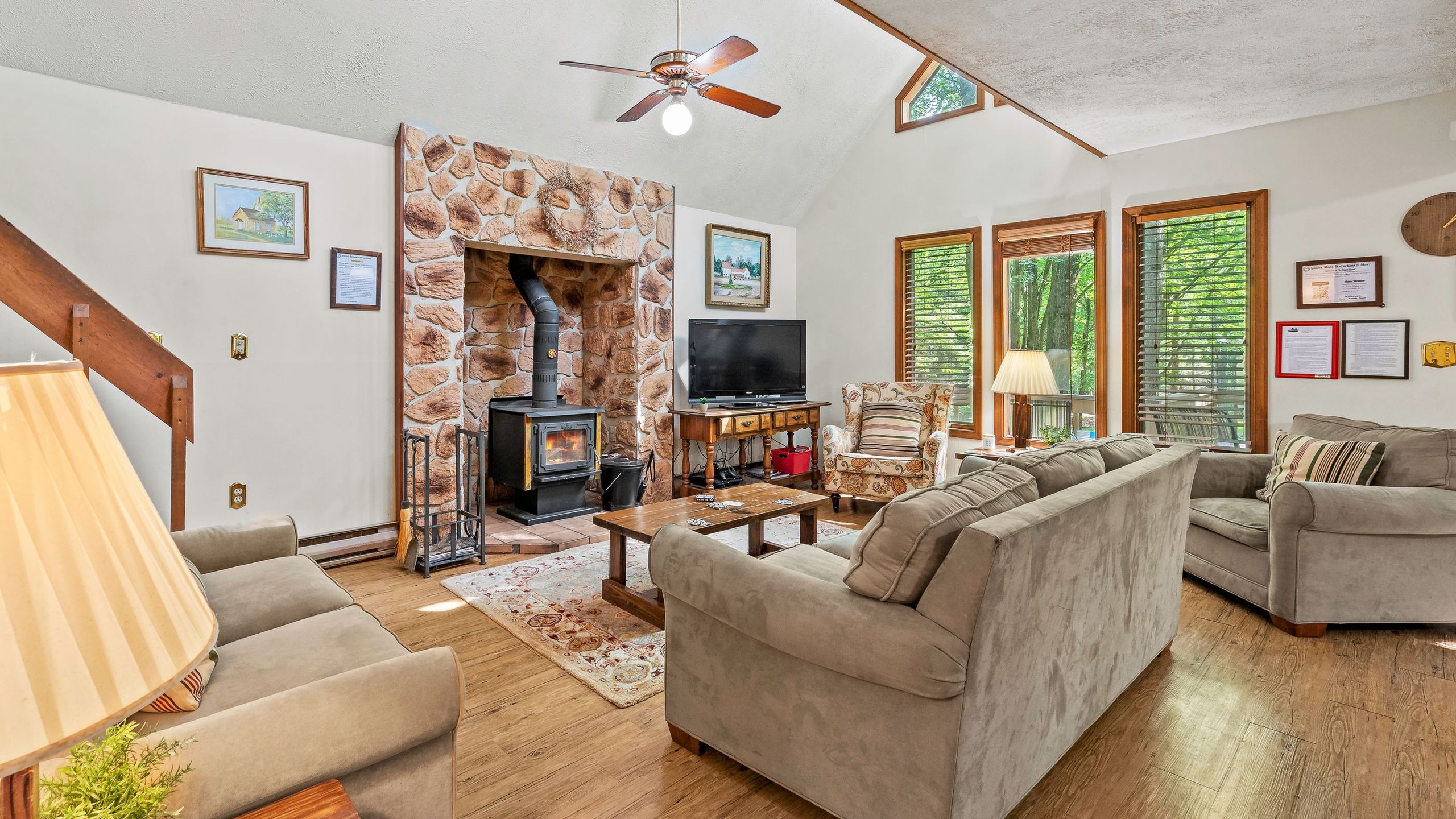 7mins To Skiing, Fire Pit, Game Table | Lake Access | Hygge Home By Avantstay - Pocono Mountains, PA