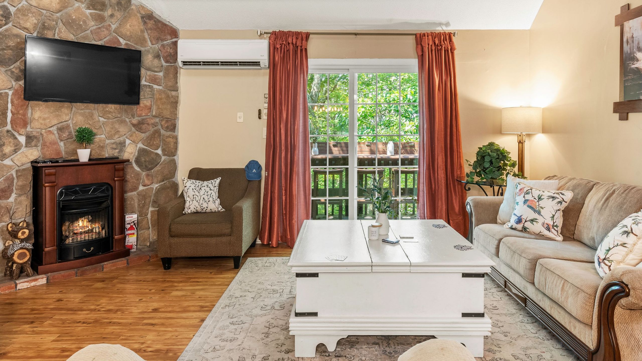 Slope Lodge | Prime Skiing Location | Indoor Pool, Hot Tub, Sauna | Private Deck - Pennsylvania