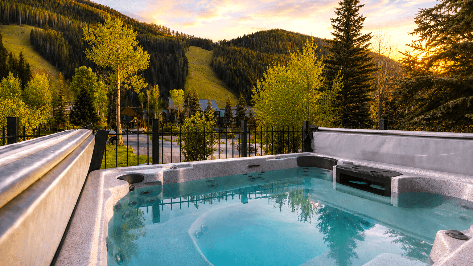 Telluride Lodge 518 By Avantstay | Communal Hot Tub + Sauna + Mountain Views | Steps To Gondola - Telluride, CO