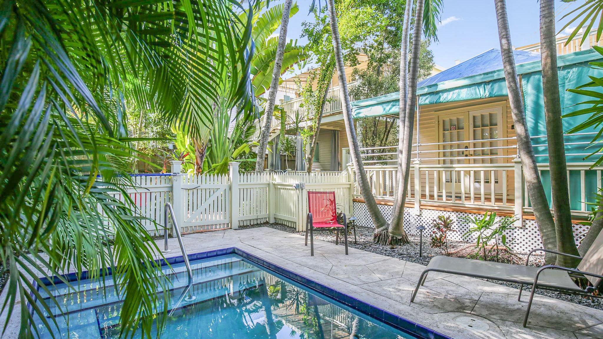 Charming Condo With Shared Pool And Tropical Garden - Cozy Retreat - Key West