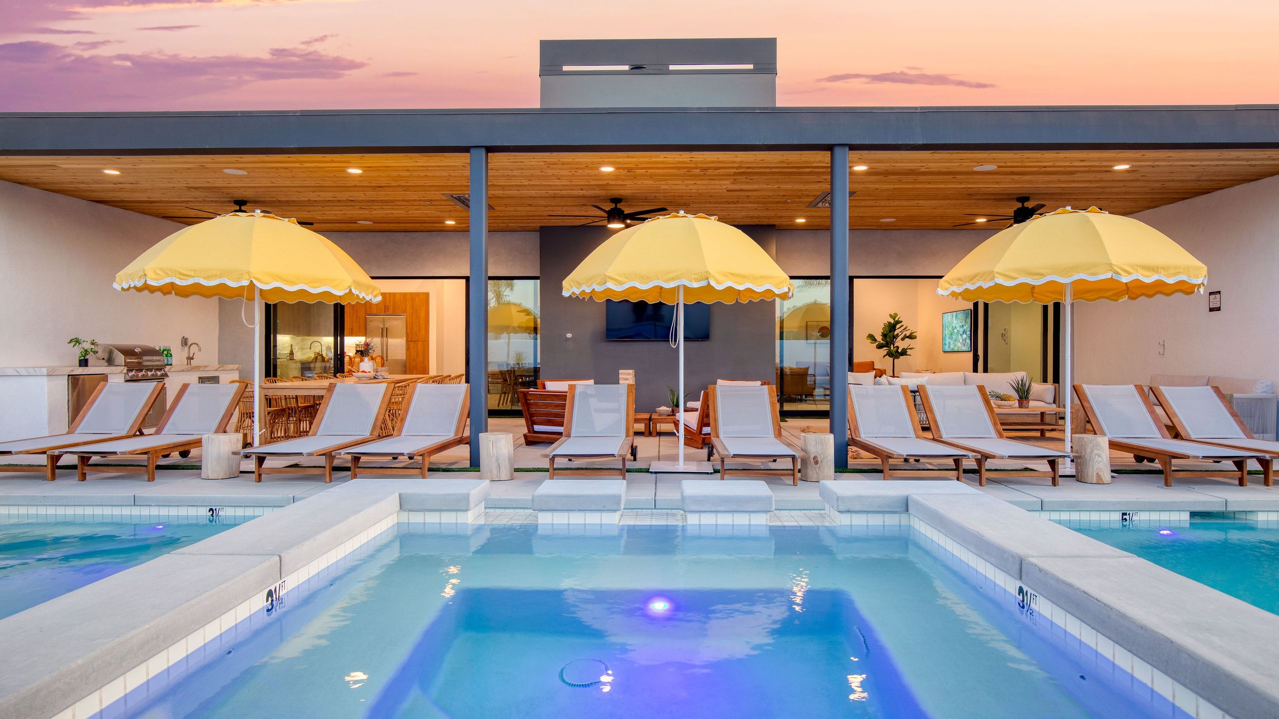 Polo Villas Bella | 2 Homes | Putting Green, Bocce Ball | Sleeps 32