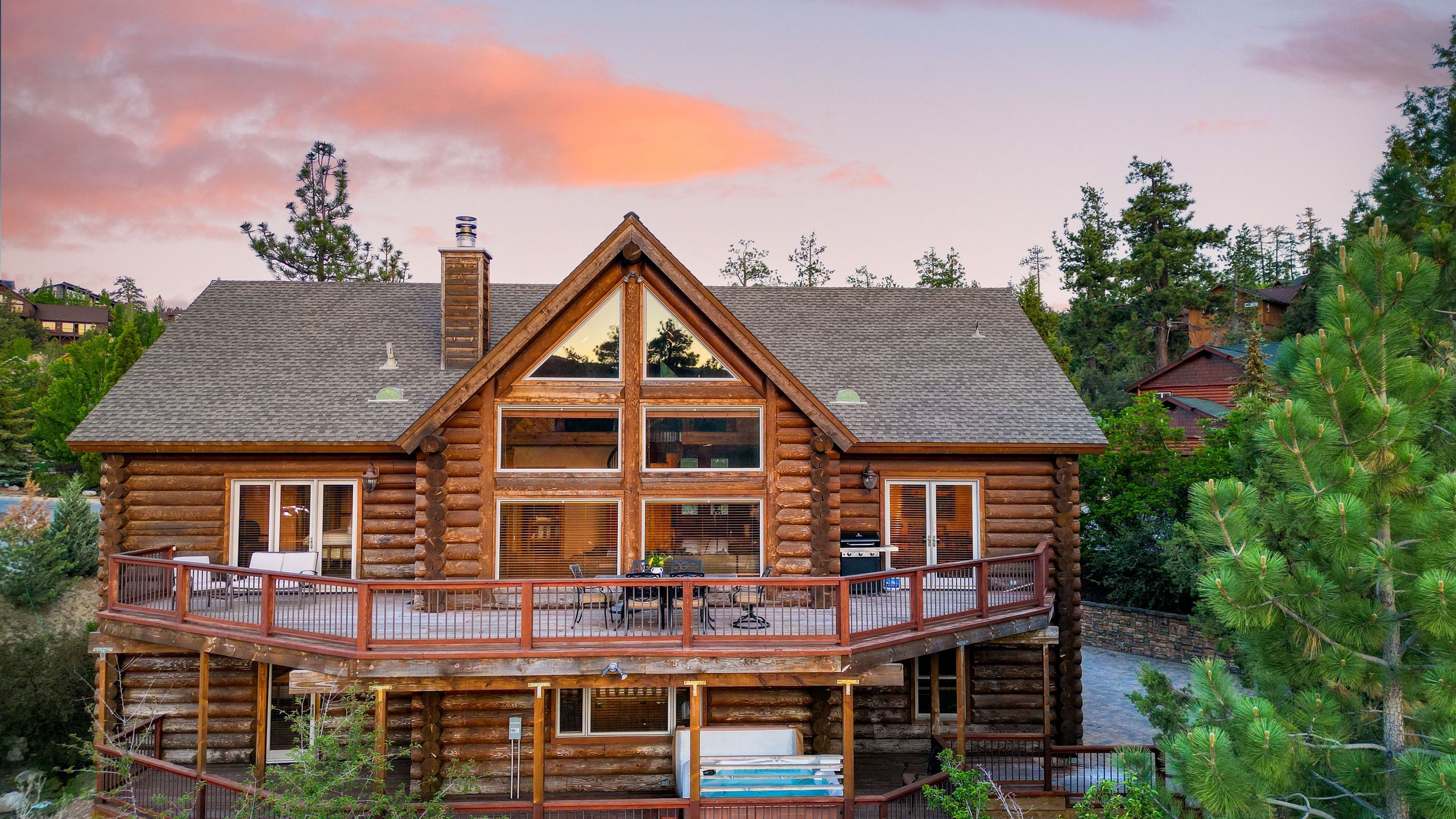 0.5mi to the Lake, Deck w/ Views, Poker Table | Eagle Ridge Retreat