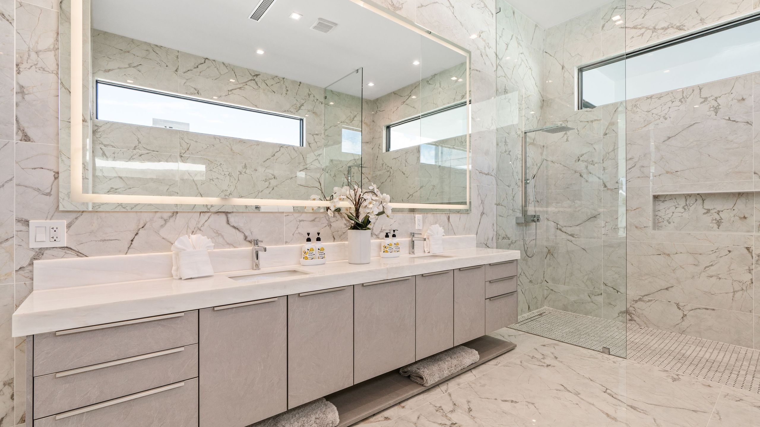 Sleeps 20 | Spacious Retreat | Pool & Hot Tub Retreat | Bravo Villa #4 | Photo 33