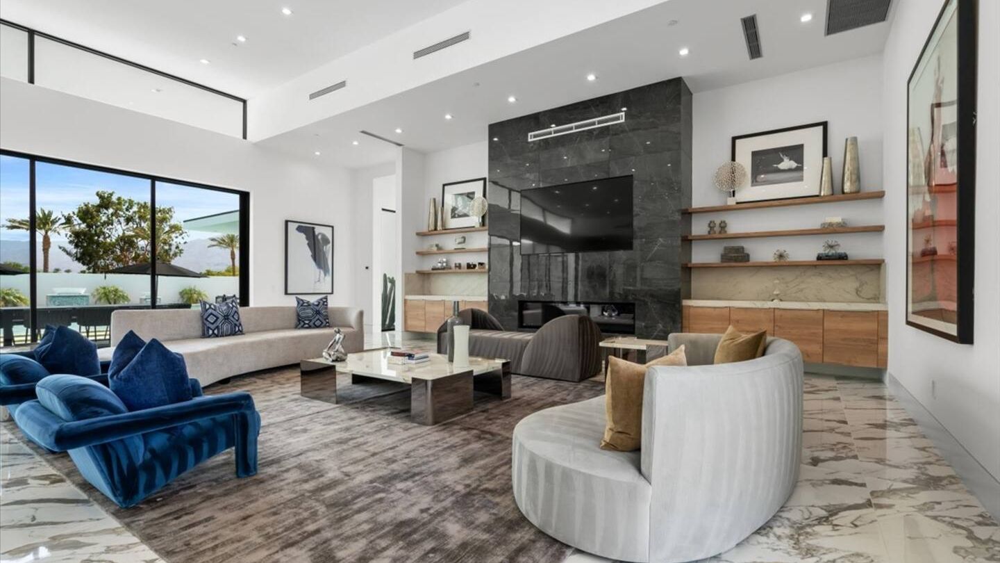 Sleeps 20 | 7-Bedroom Villa w/ Pool, Putting Green & Hot Tub | Bravo Villa #11 | Photo 11