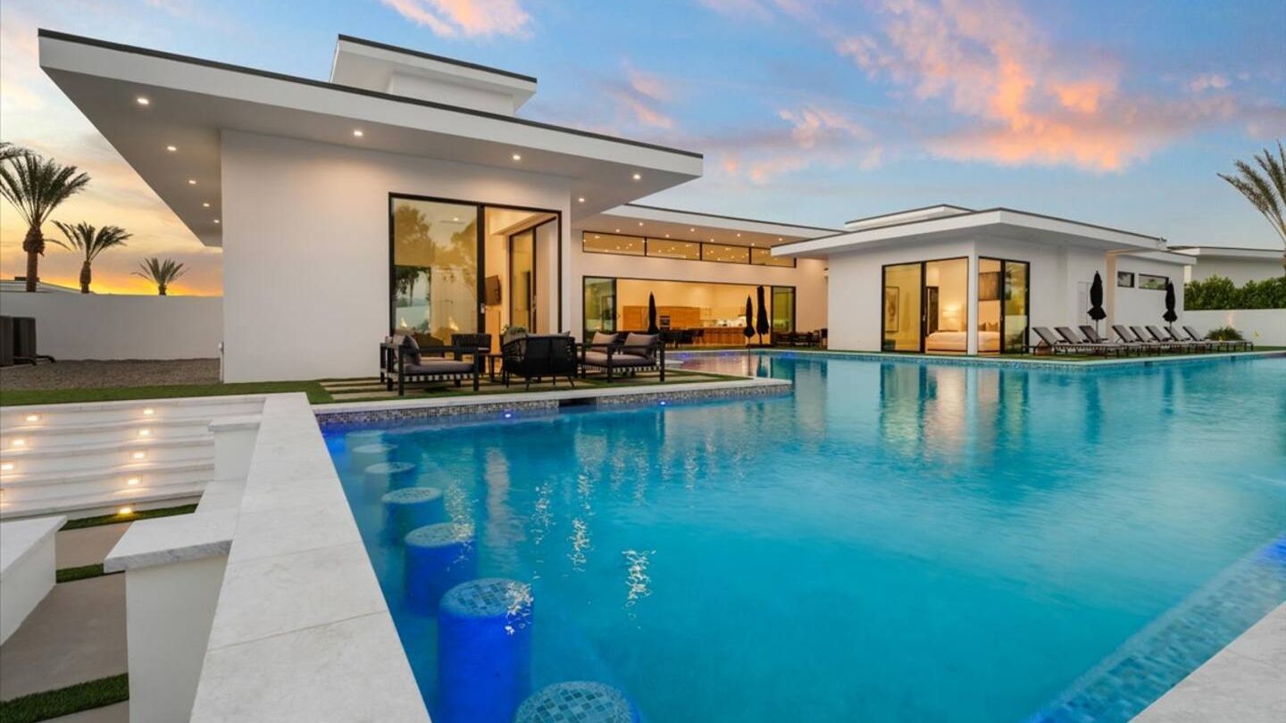 Sleeps 20 | 7-Bedroom Villa w/ Pool, Putting Green & Hot Tub | Bravo Villa #11 | Photo 5