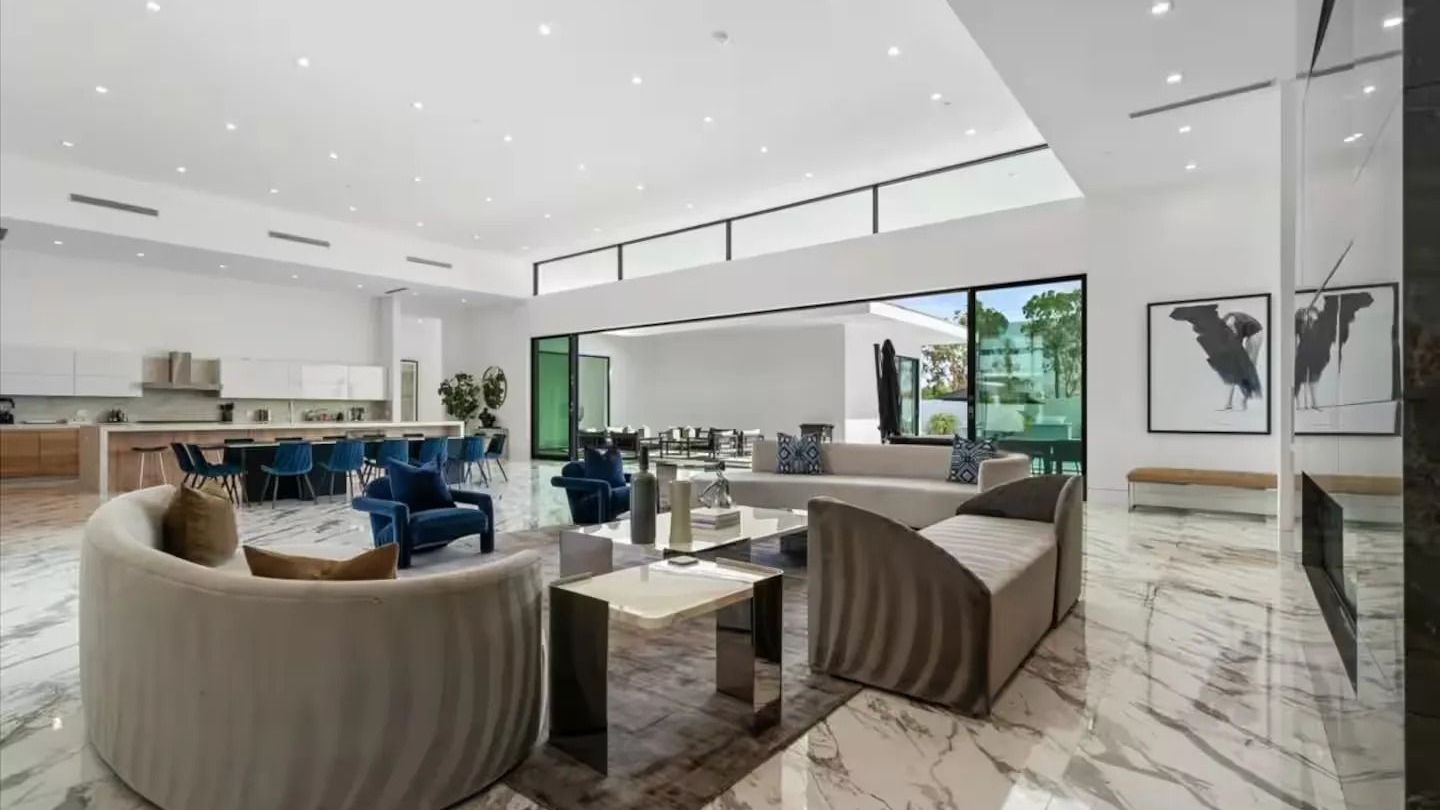 Sleeps 20 | 7-Bedroom Villa w/ Pool, Putting Green & Hot Tub | Bravo Villa #11 | Photo 18