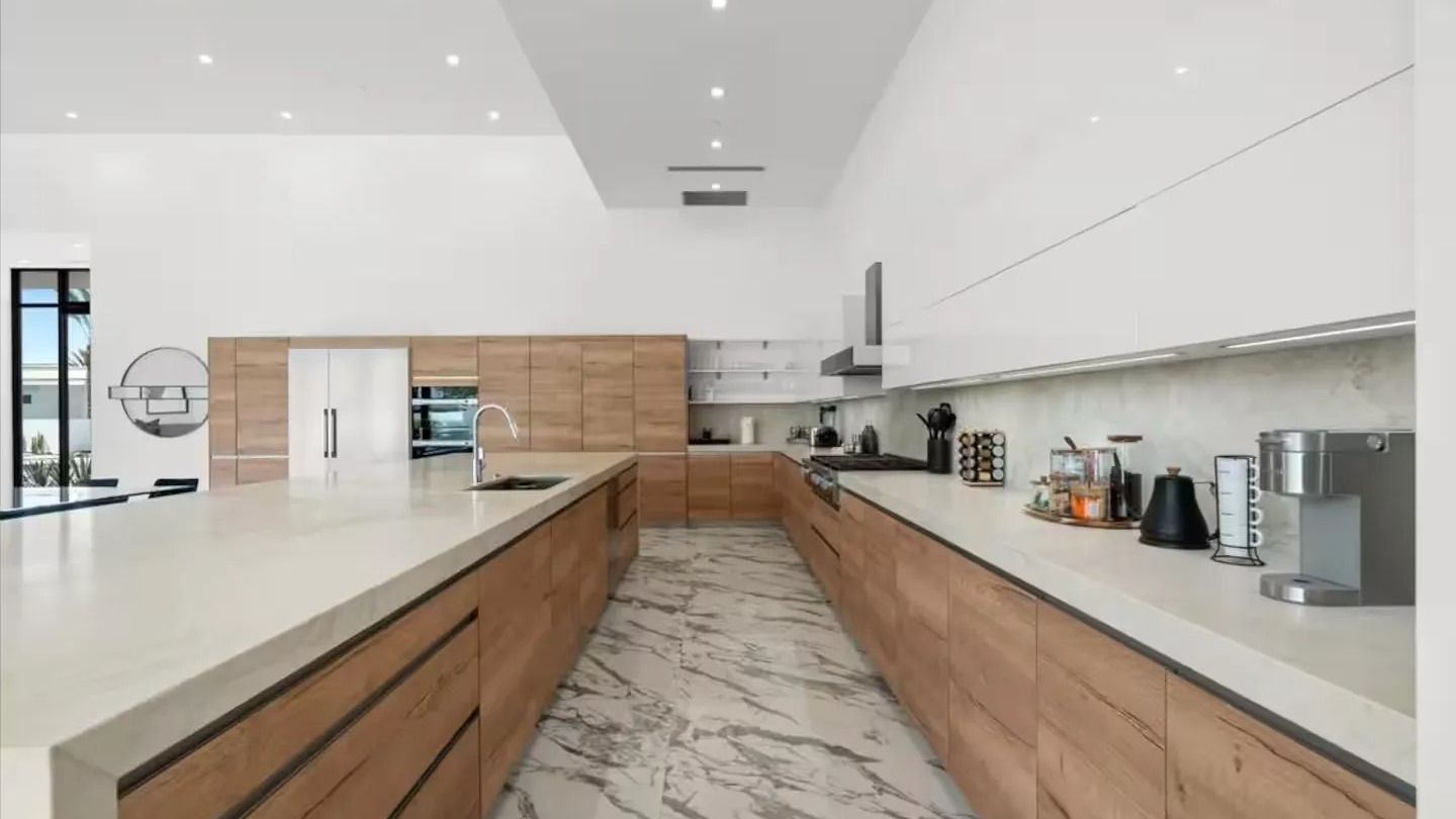 Sleeps 20 | 7-Bedroom Villa w/ Pool, Putting Green & Hot Tub | Bravo Villa #11 | Photo 15