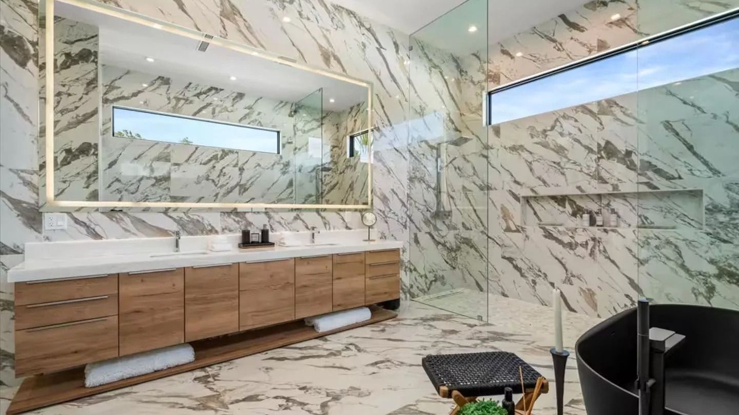 Sleeps 20 | 7-Bedroom Villa w/ Pool, Putting Green & Hot Tub | Bravo Villa #11 | Photo 35