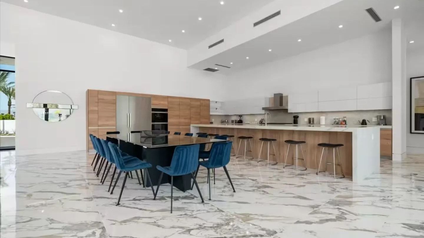 Sleeps 20 | 7-Bedroom Villa w/ Pool, Putting Green & Hot Tub | Bravo Villa #11 | Photo 10