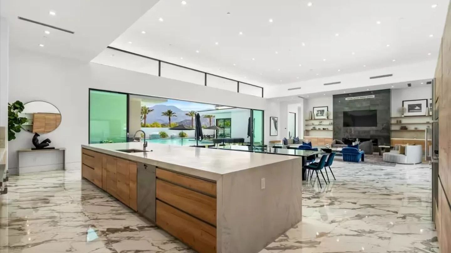 Sleeps 20 | 7-Bedroom Villa w/ Pool, Putting Green & Hot Tub | Bravo Villa #11 | Photo 7