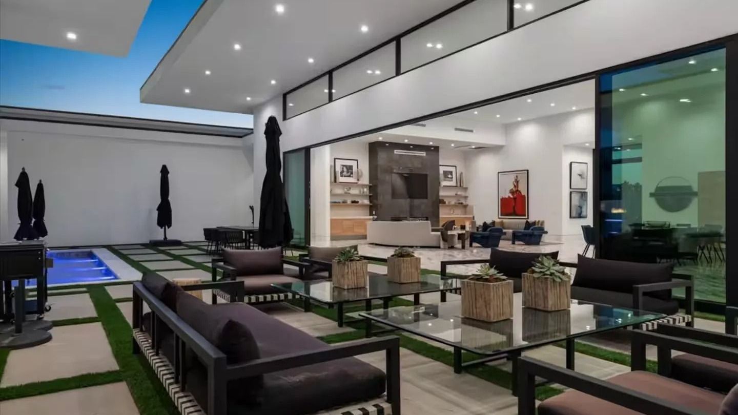 Sleeps 20 | 7-Bedroom Villa w/ Pool, Putting Green & Hot Tub | Bravo Villa #11 | Photo 25