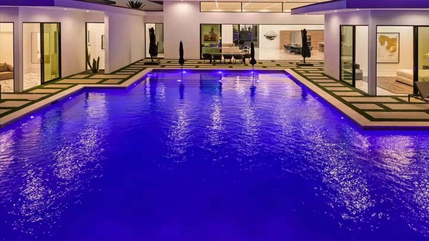 Sleeps 20 | 7-Bedroom Villa w/ Pool, Putting Green & Hot Tub | Bravo Villa #11 | Photo 75