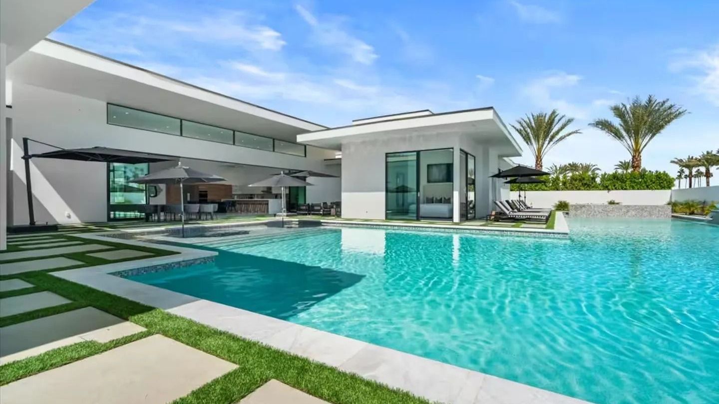 Sleeps 20 | 7-Bedroom Villa w/ Pool, Putting Green & Hot Tub | Bravo Villa #11 | Photo 73