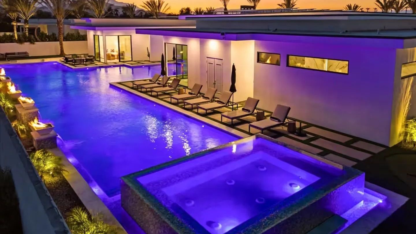 Sleeps 20 | 7-Bedroom Villa w/ Pool, Putting Green & Hot Tub | Bravo Villa #11 | Photo 20