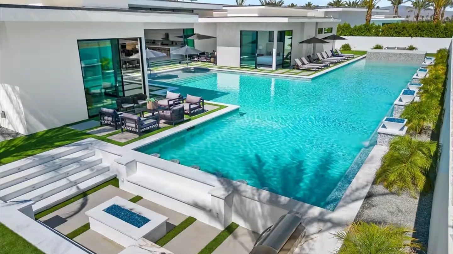 Sleeps 20 | 7-Bedroom Villa w/ Pool, Putting Green & Hot Tub | Bravo Villa #11 | Photo 74