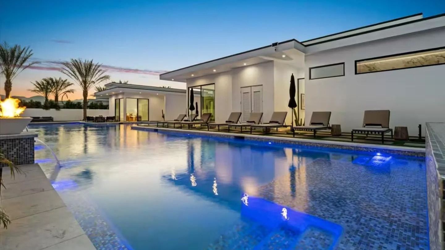 Sleeps 20 | 7-Bedroom Villa w/ Pool, Putting Green & Hot Tub | Bravo Villa #11 | Photo 22