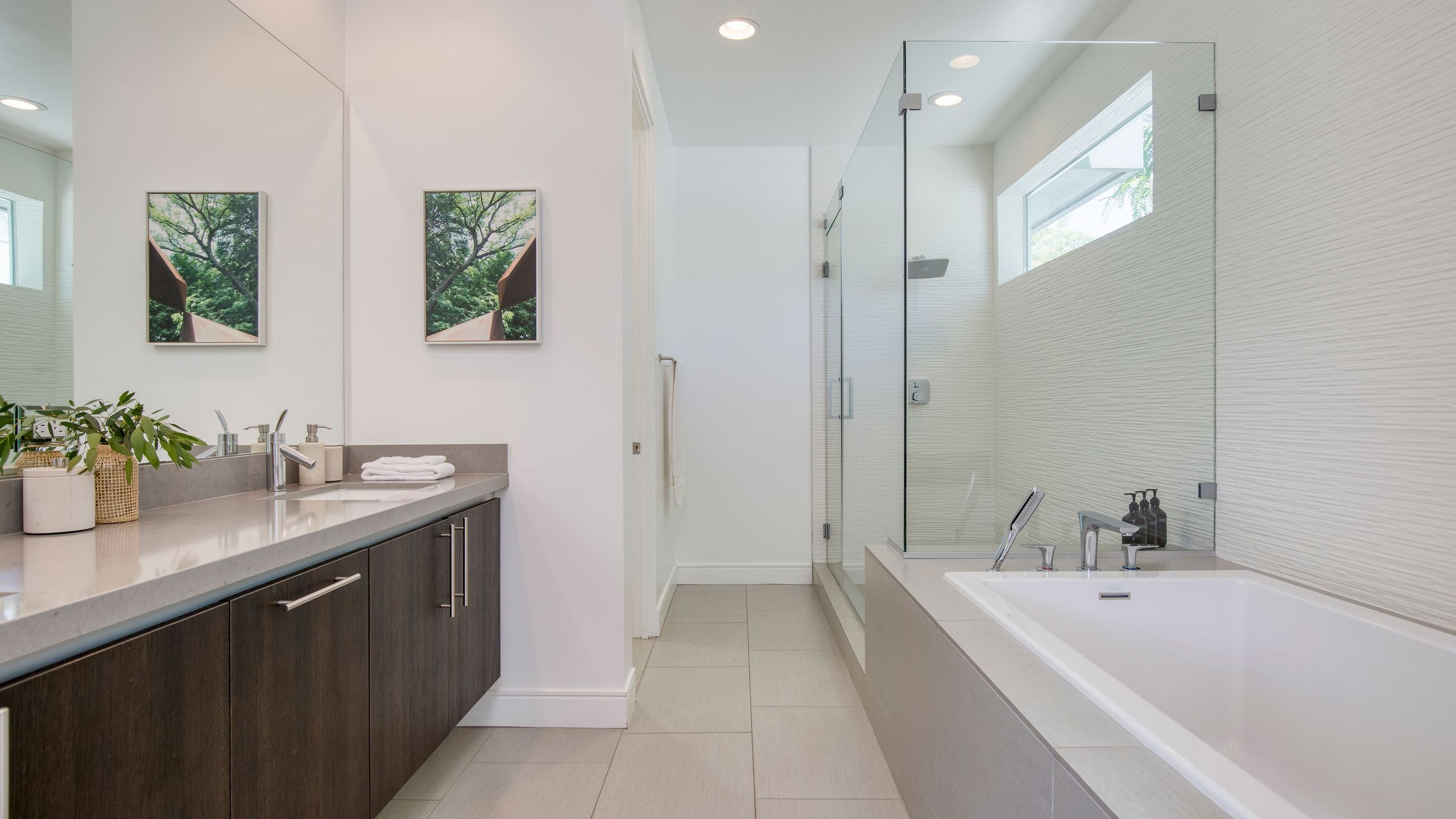 Sleeps 28! 2 Luxe Villas w/ Pool & Putting Green | Polo Villas Nova | Photo 55