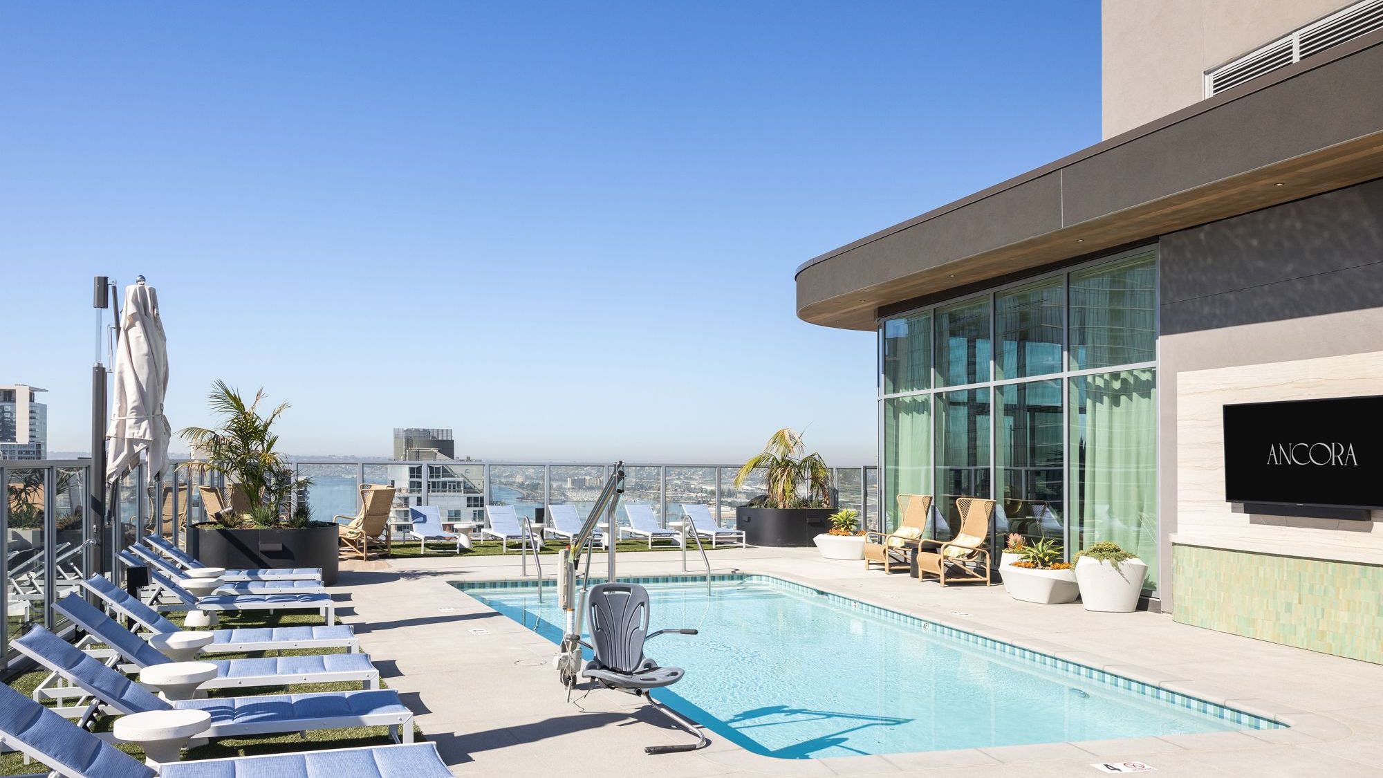 Ancora By Avantstay | Pool + Hot Tub + Full Kitchen + Fitness Studio + Laundry | Walk To Little Italy + Waterfront - 샌디에고