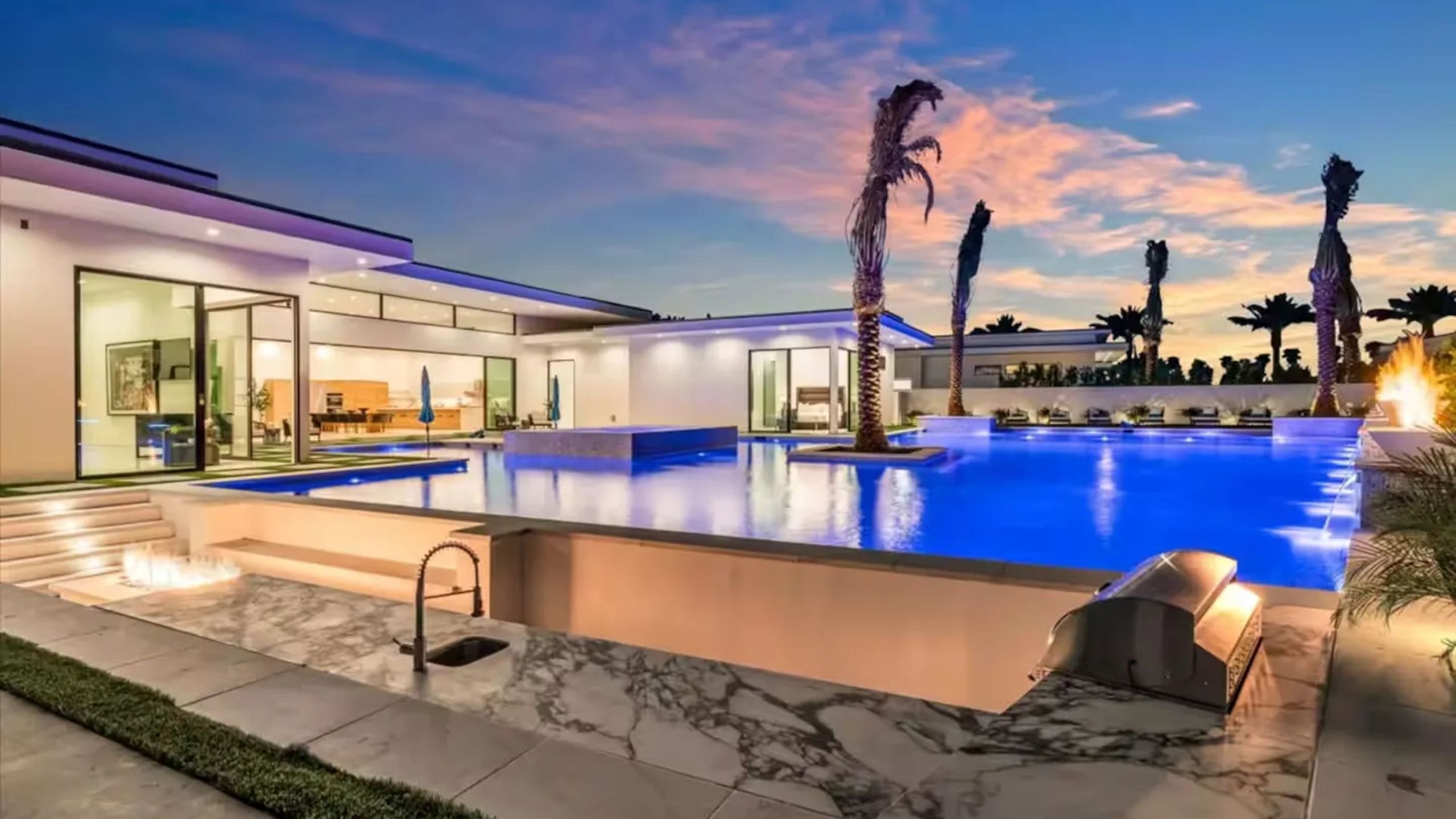 2 Luxury Villas • Pickleball Court, Pool, Putting Green | Bravo | Photo 44