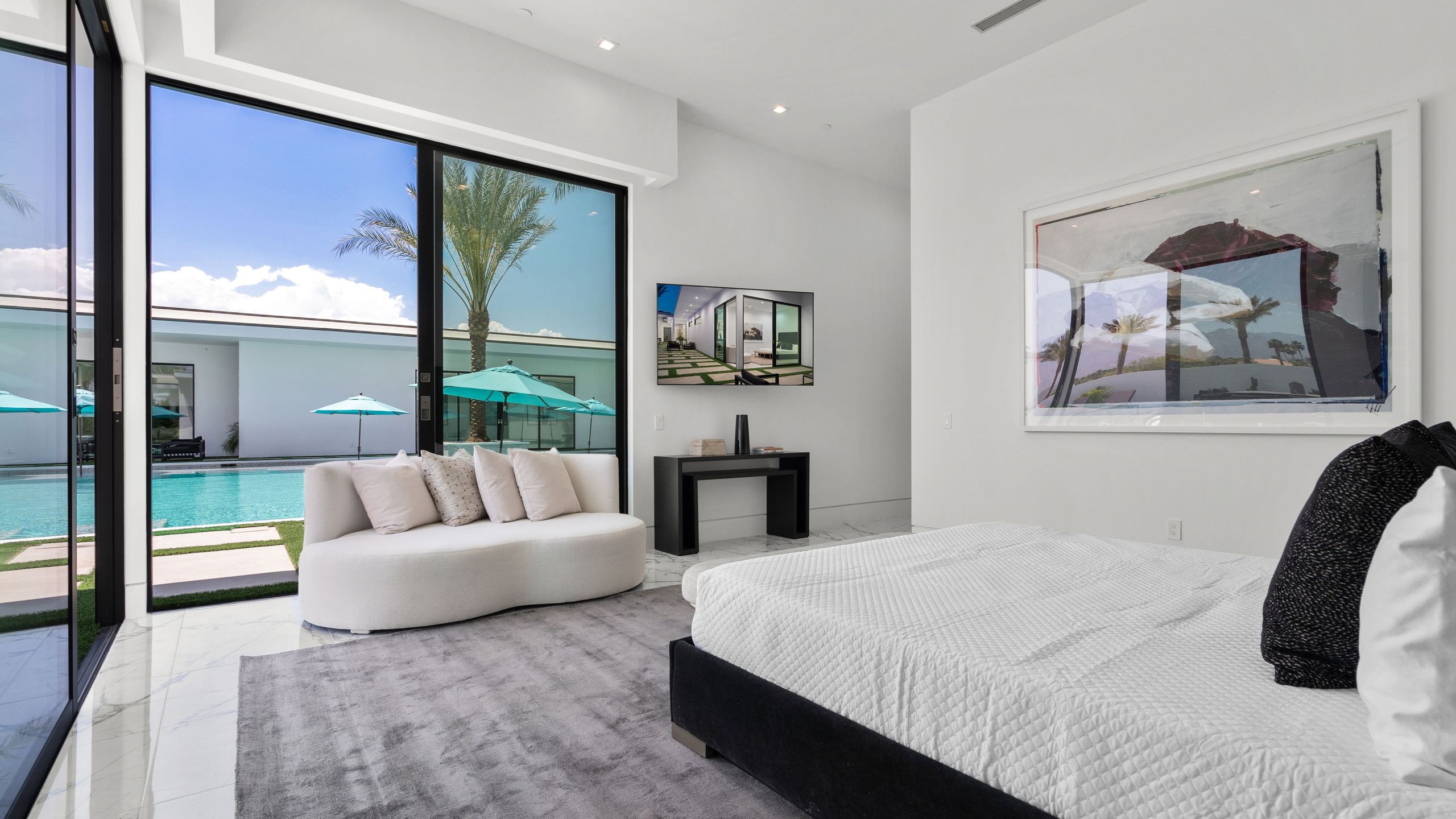 Sleeps 26 | Pool, Hot Tub, Pickleball & Putting Green | Bravo Villa #12 5