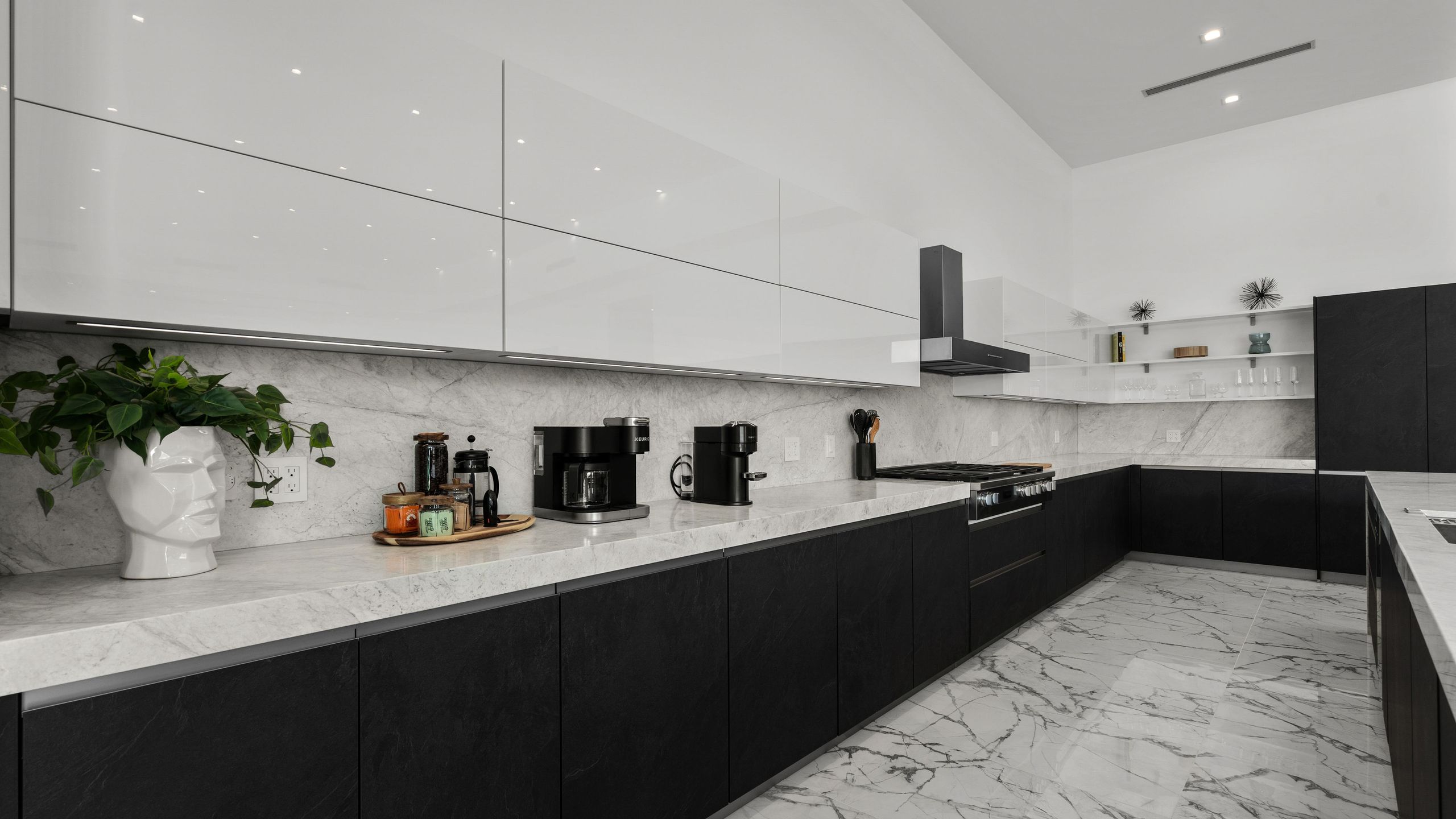 Sleeps 26 | Pool, Hot Tub, Pickleball & Putting Green | Bravo Villa #12 | Photo 17