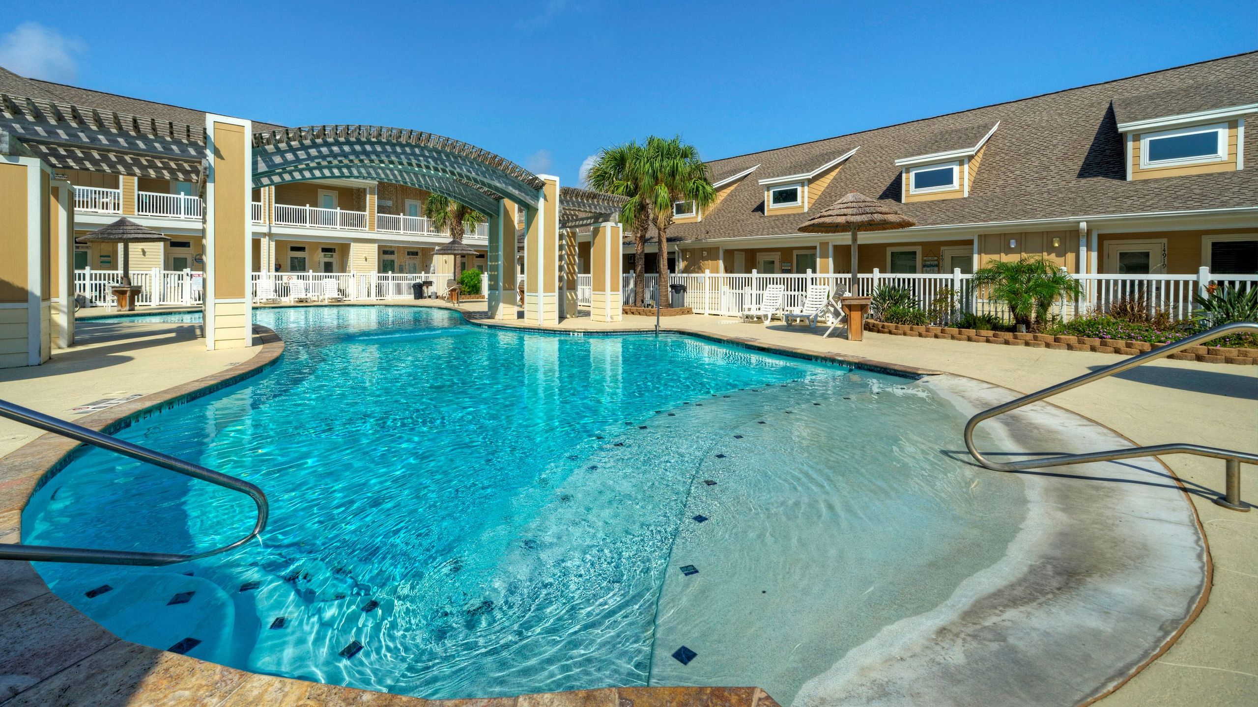 Ocean's 96 & Beautiful Place By Avantstay | Sleeps 32, 2 Homes | Heated Pool + Game Rooms + Balconies - 德克薩斯