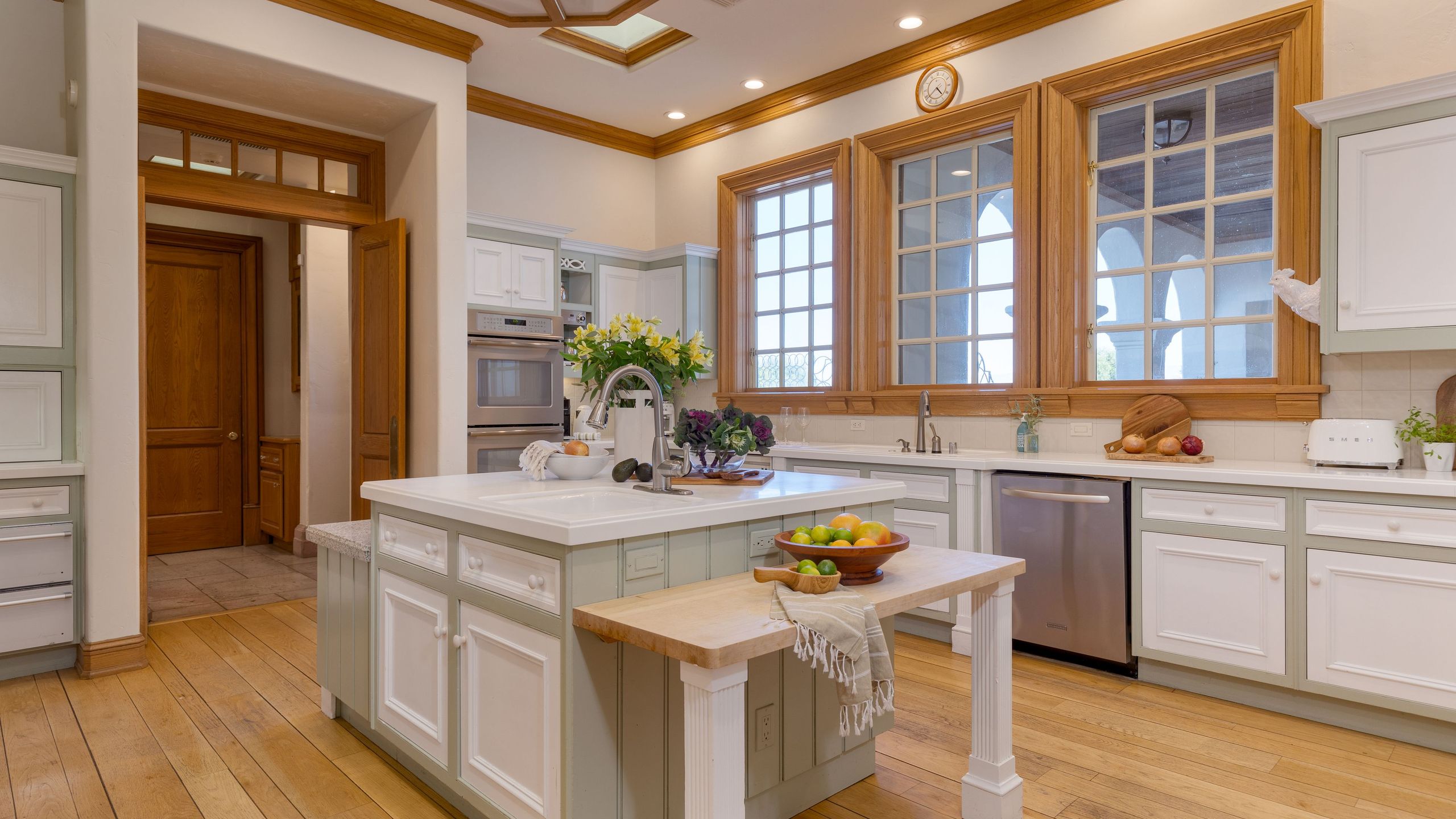 The Pond Estate | Maximalist Designer Compound w/ 2 Casitas, Indoor + Outdoor Pools, Tennis Court, & Gorgeous Mountain Views | 12k sqft 4