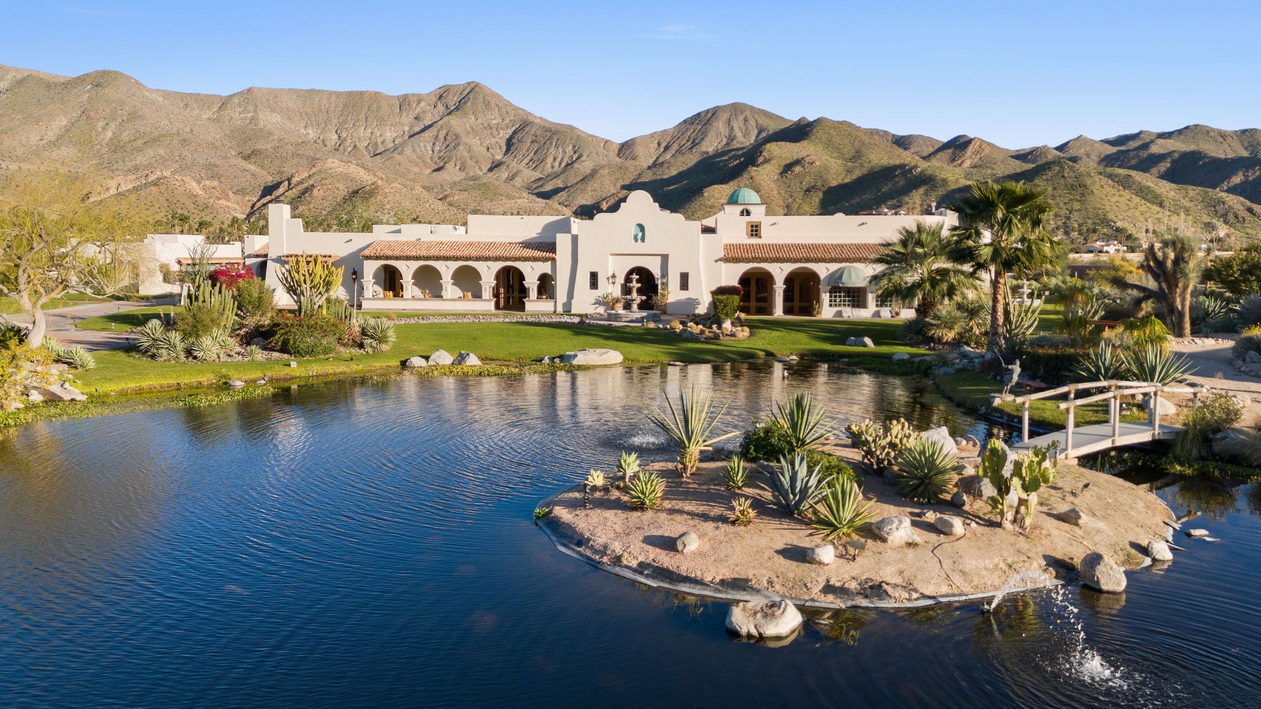 The Pond Estate | Maximalist Designer Compound w/ 2 Casitas, Indoor + Outdoor Pools, Tennis Court, & Gorgeous Mountain Views | 12k sqft | Photo 99