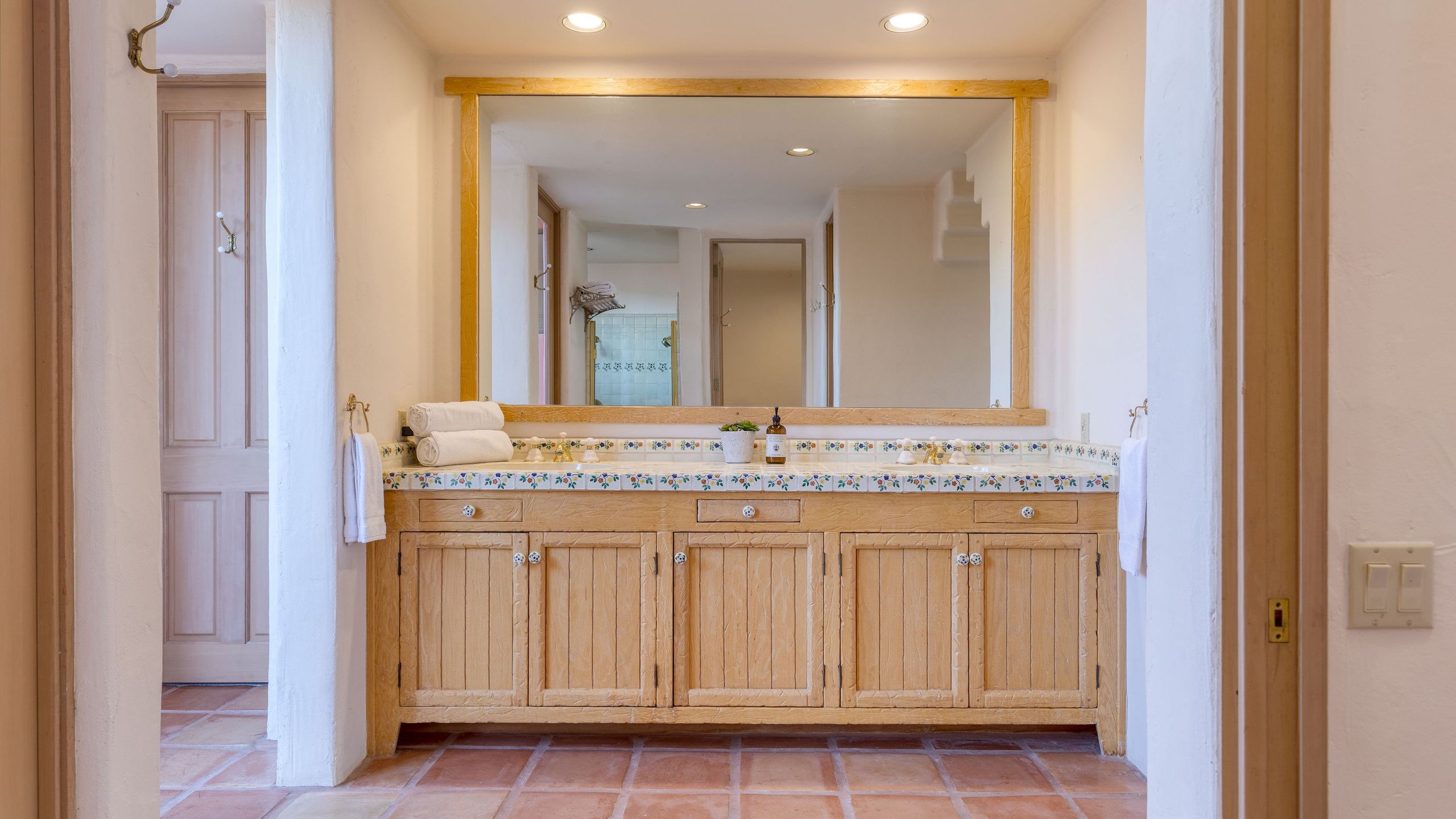 The Pond Estate | Maximalist Designer Compound w/ 2 Casitas, Indoor + Outdoor Pools, Tennis Court, & Gorgeous Mountain Views | 12k sqft | Photo 58