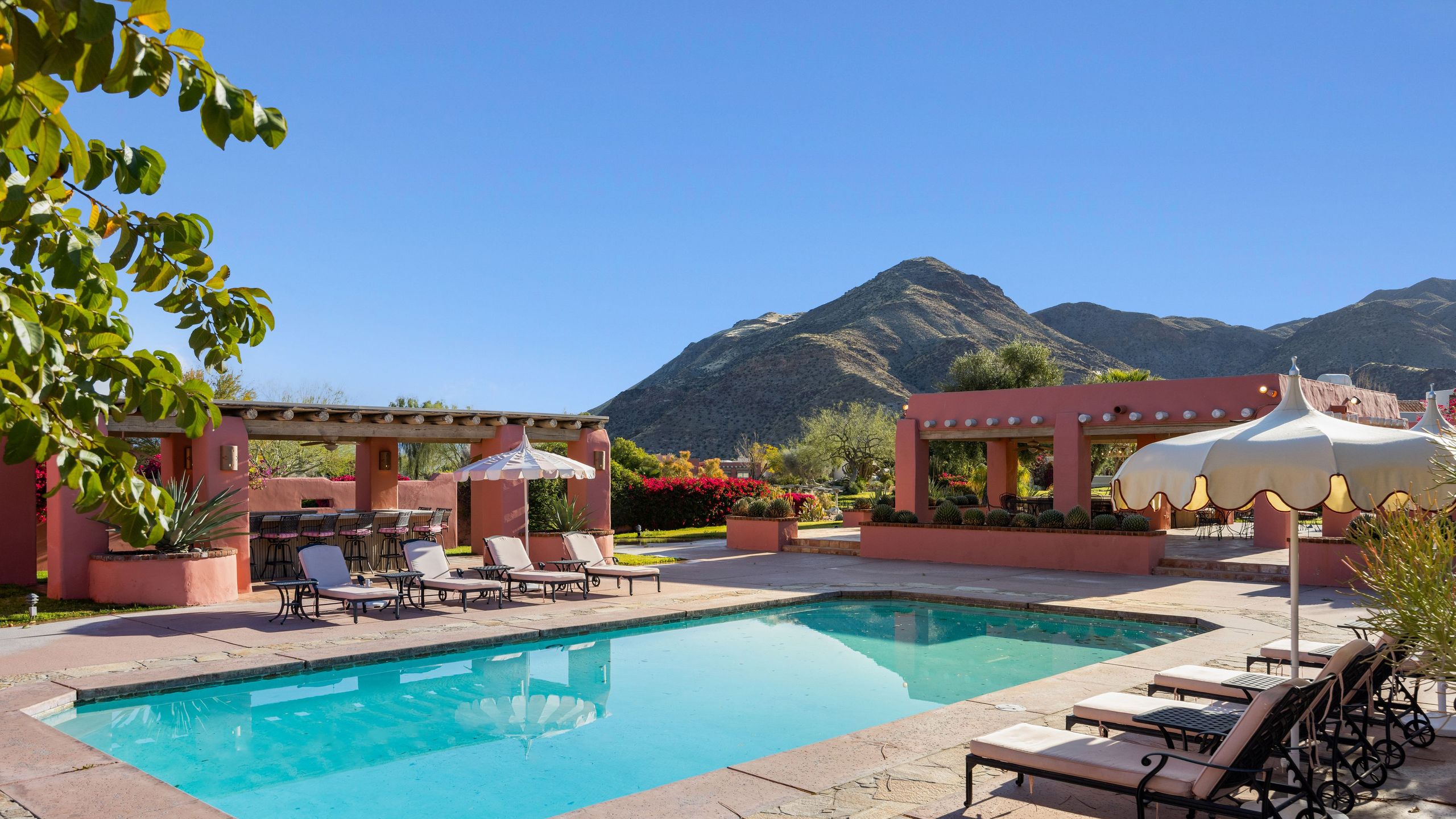 The Pond Estate | Maximalist Designer Compound w/ 2 Casitas, Indoor + Outdoor Pools, Tennis Court, & Gorgeous Mountain Views | 12k sqft | Photo 78