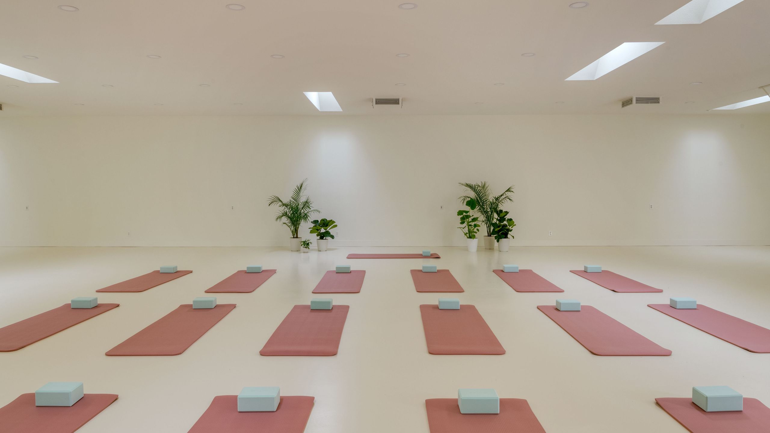 The Pond Estate | Maximalist Designer Compound w/ 2 Casitas, Indoor + Outdoor Pools, Tennis Court, & Gorgeous Mountain Views | 12k sqft | Photo 29